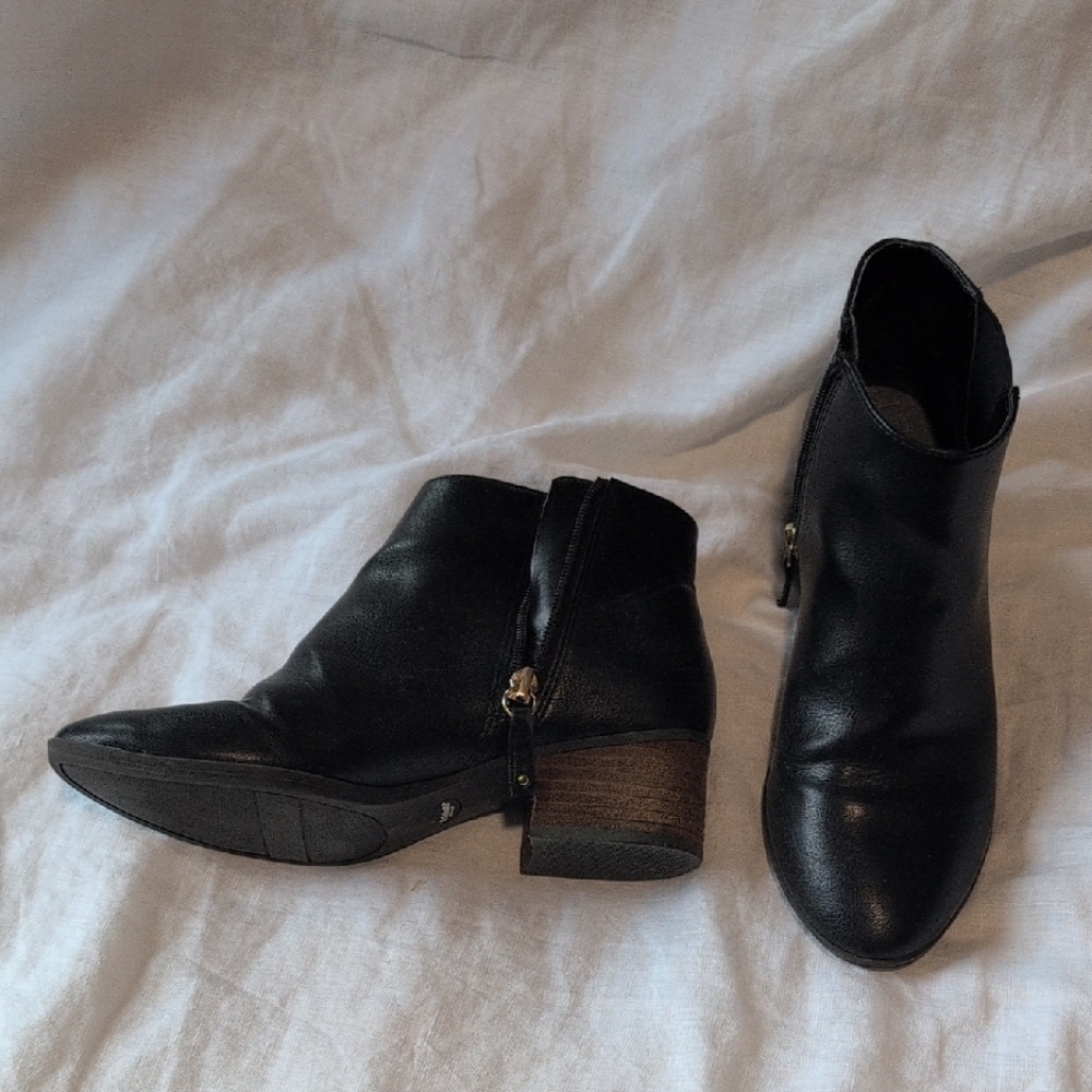 Dr. Scholl's Black Leather Ankle Boots